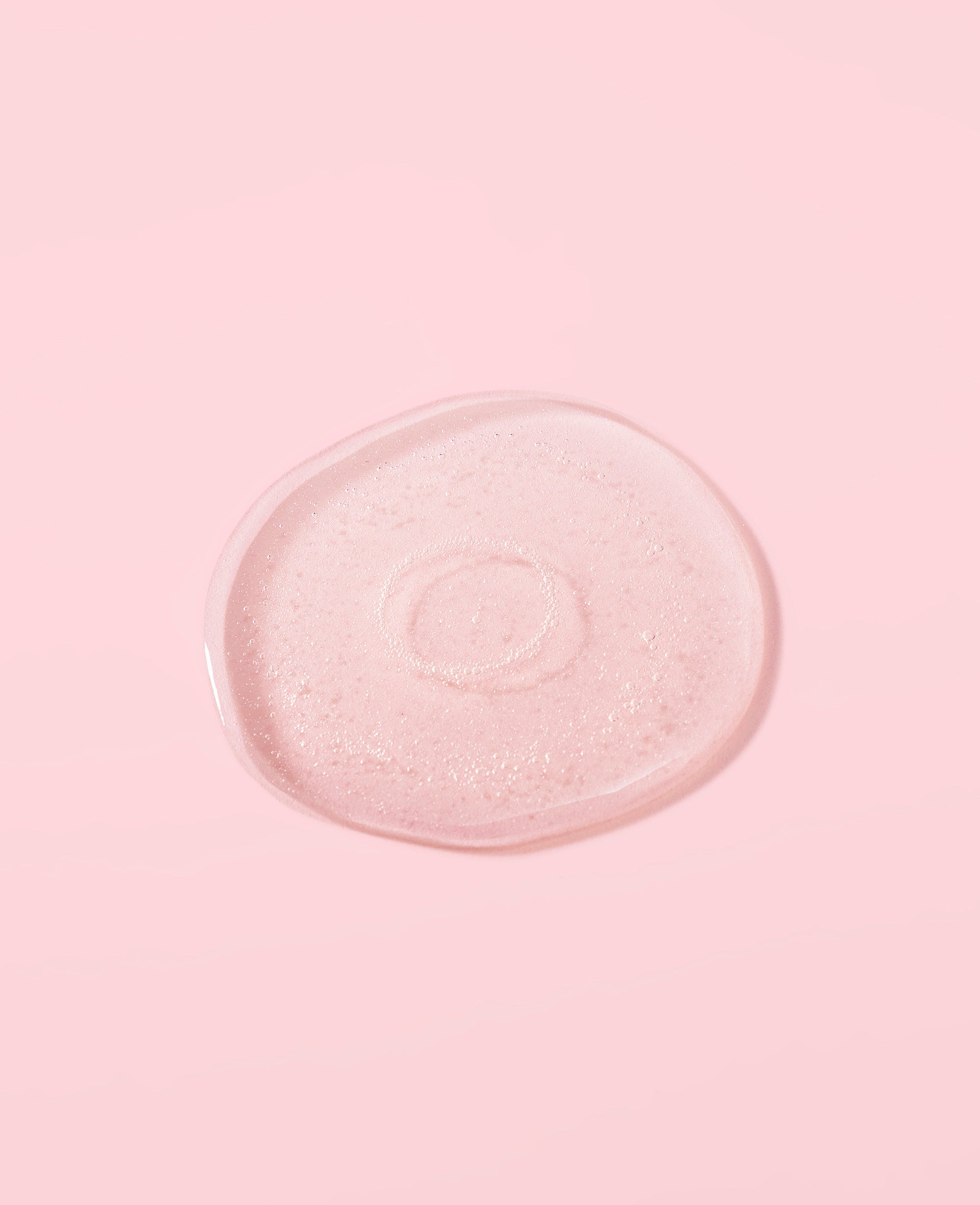 Texture gel nettoyant rose translucide soin intime Saforelle fillettes deux ans