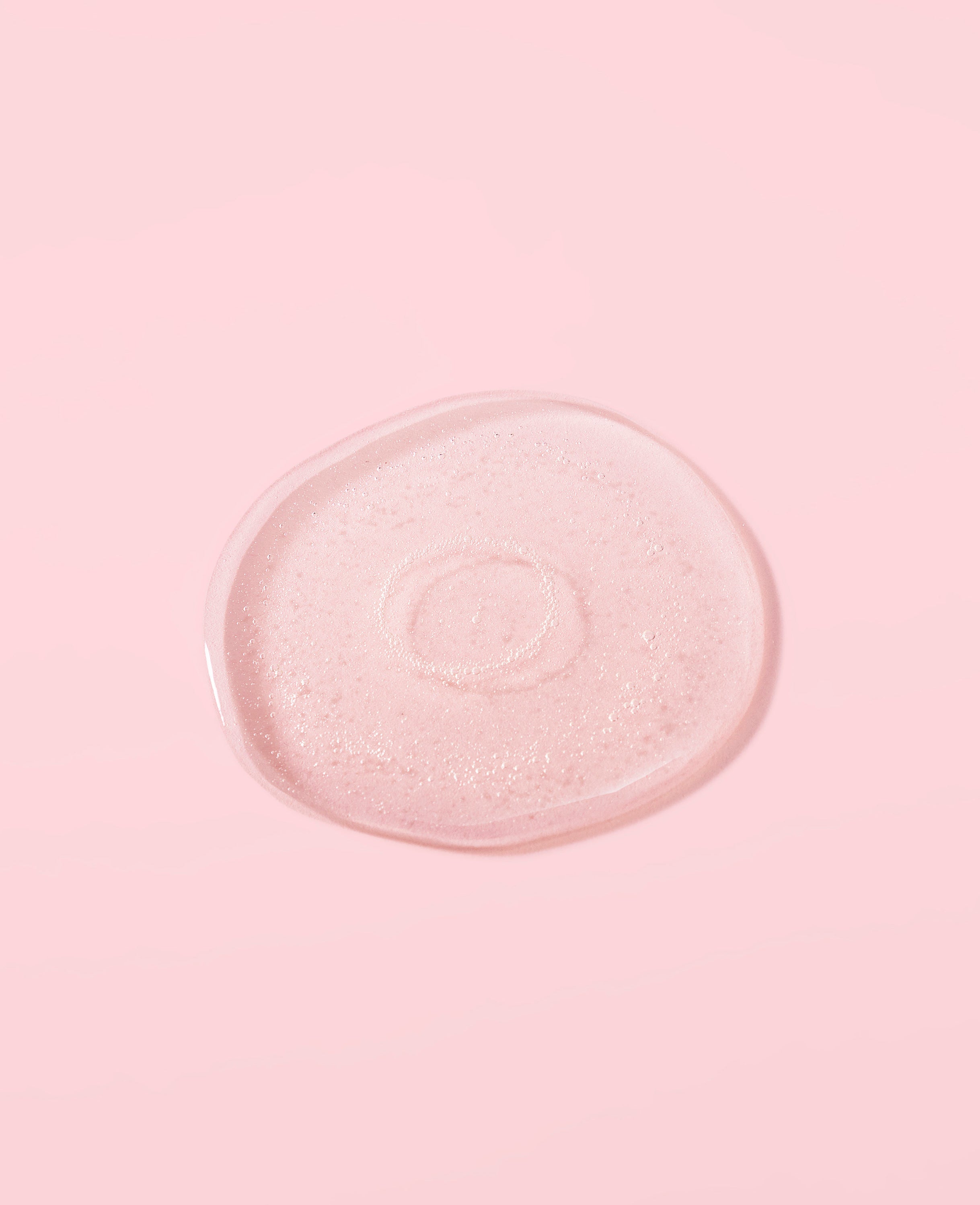 Texture gel nettoyant rose translucide soin intime Saforelle fillettes deux ans