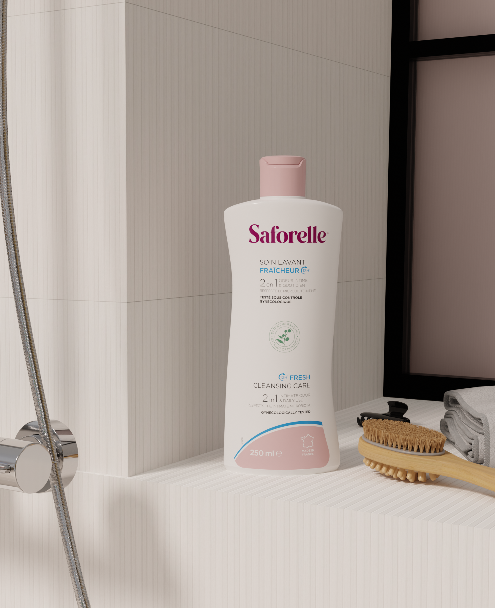 Soin lavant fraîcheur dans salle de bain pour toilette intime